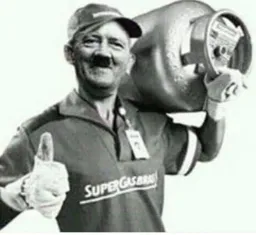 :Hitler_gaz: