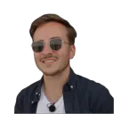 :LevySourire6: