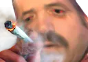 :Fumette_en_cachette: