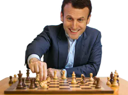 :Macron_joue_aux_echecs: