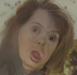 :la_vieille: