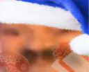 :2LoinBleu: