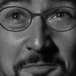:Derek_lunettes_: