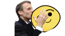 :Macronkiss: