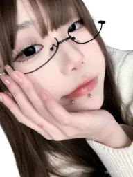 :piercingmimi: