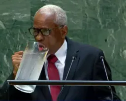:ministre_haiti: