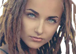 :Rasta_meuf: