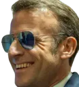 :Macron_rire2: