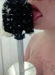 :Brosse_a_chiotte: