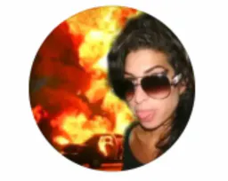 :Amy_Winehouse_explosion_lunettes: