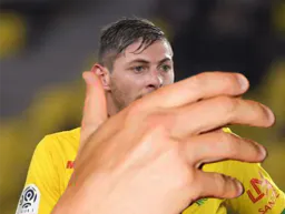 :emilamano: