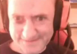 :Nonoretro_oeil_content: