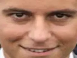 :Attalzoom: