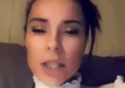 :Juju_crachat: