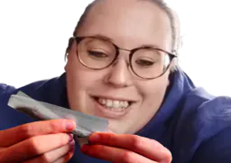 :Magalax_moqueuse: